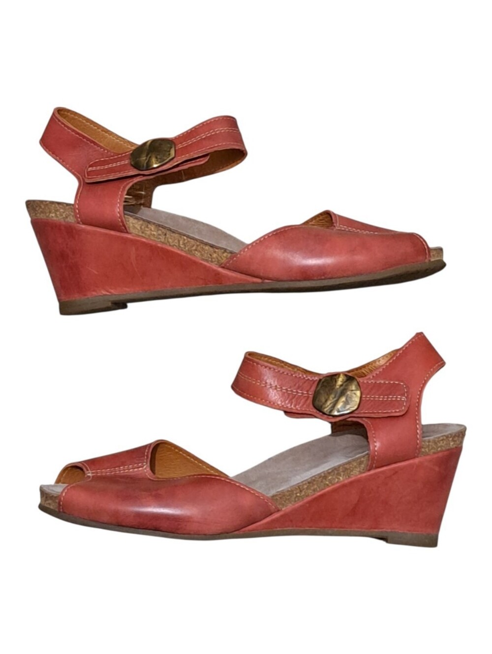 Taos Footwear Reason Comfort Chic Wedge Sandal Size 39 US 8-8.5 Warm Red